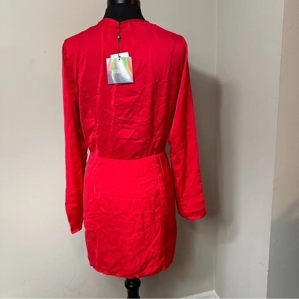 NWT Missguided Red Wrap Dress in Size 10 - Picture 6 of 8